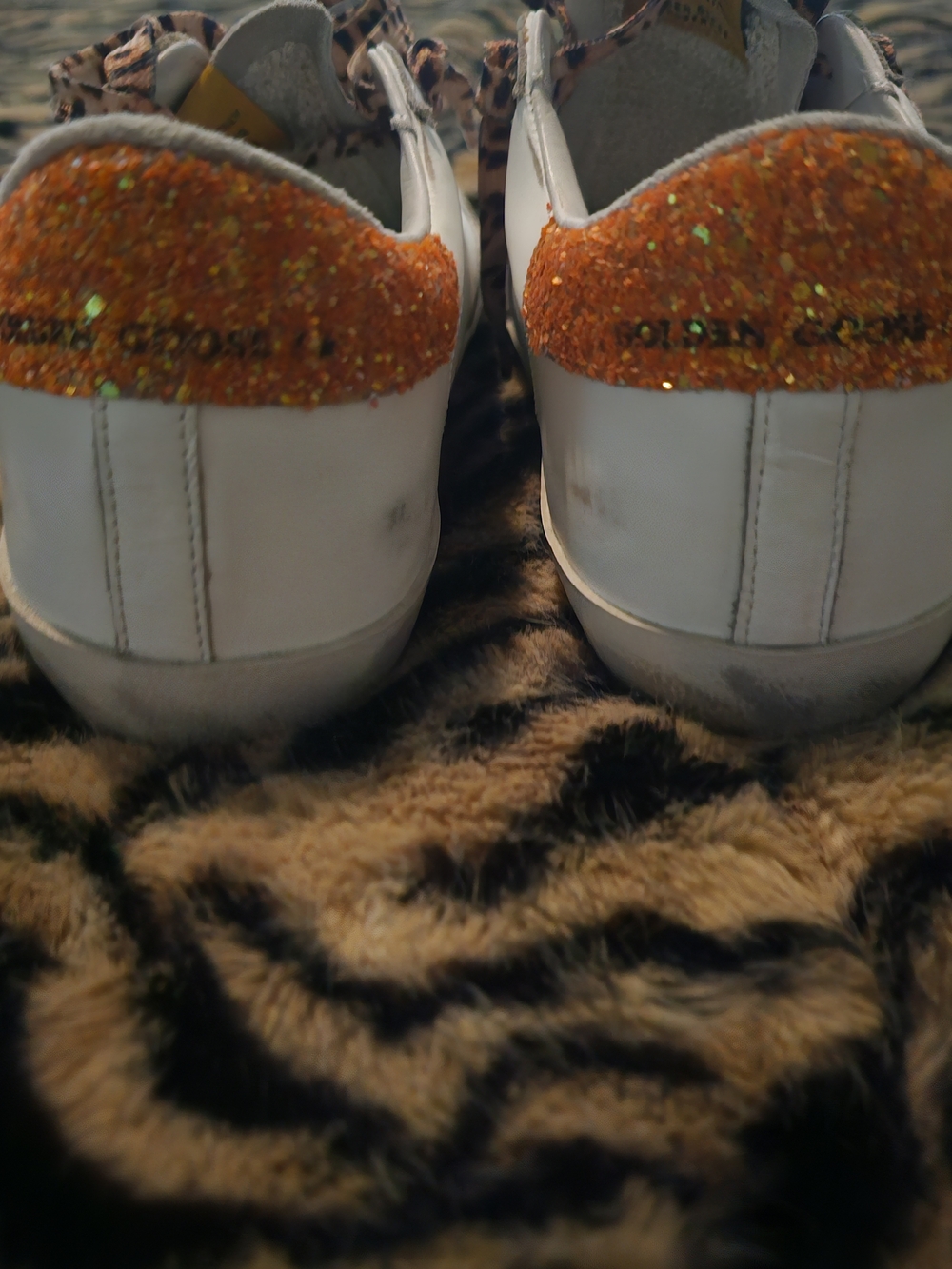 Golden Goose Superstar White Leather Low-Top Sneakers with Star Detail - Picture 6 of 7